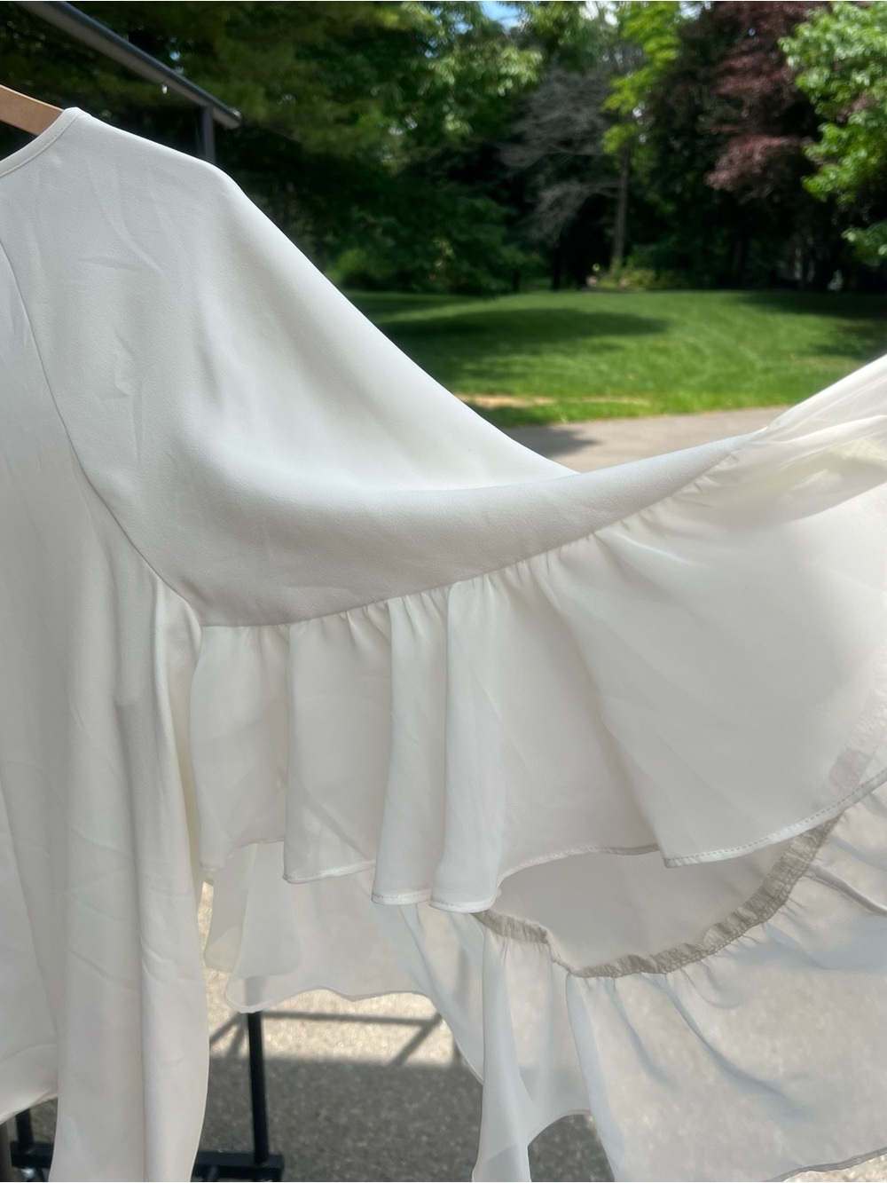 NWT Trina Turk XL Akari Ivory Ruffle Bell Sleeve Blouse - Picture 4 of 12